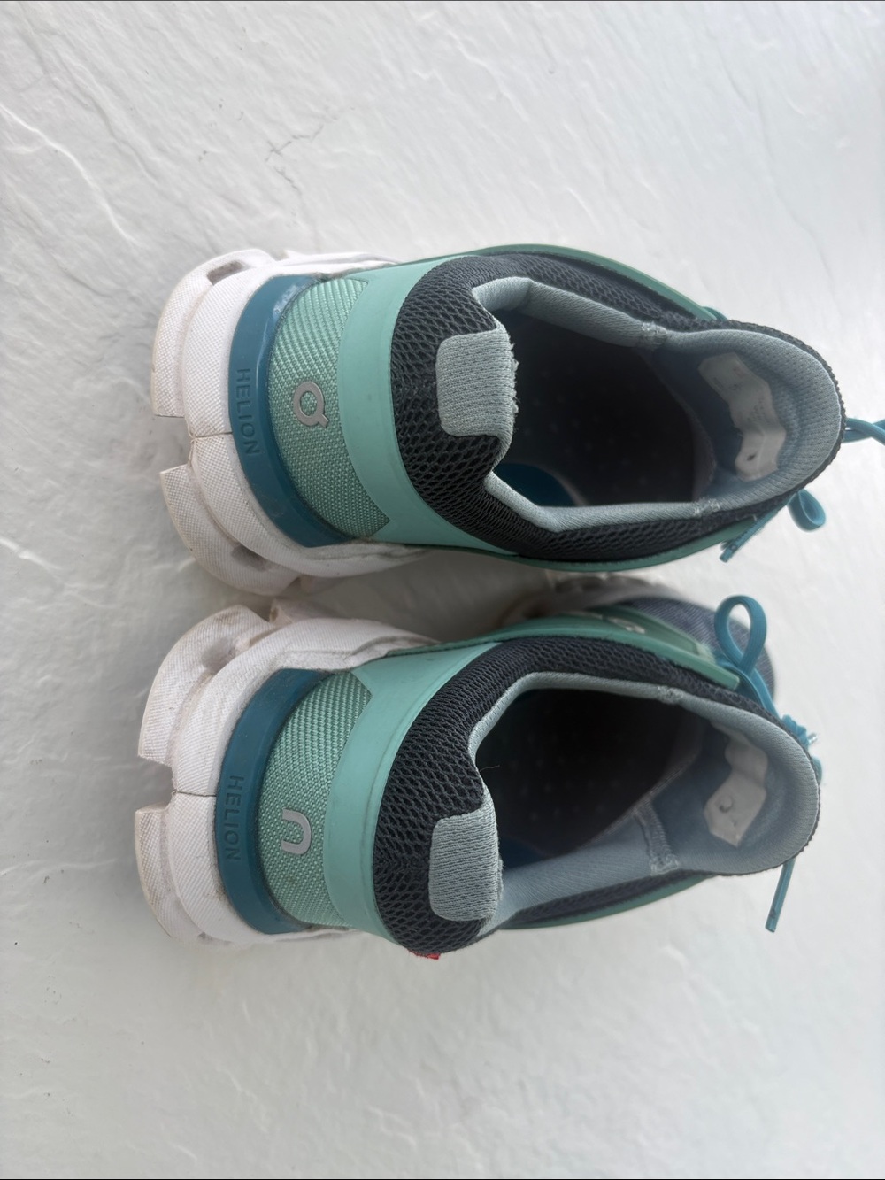 On Running Teal and Dark Blue Cloud Running Shoes - Picture 4 of 9
